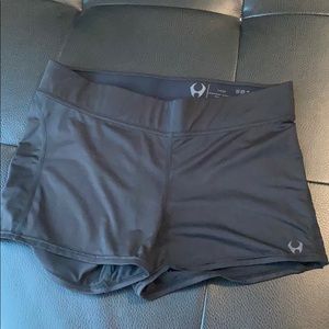Women’s Hylete Compression shorts